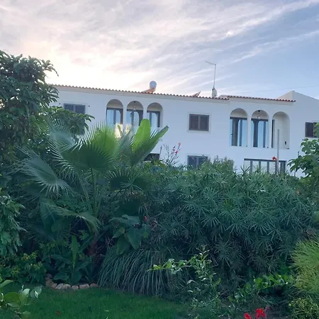 A Beira Do Vale, فندق مبيت وإفطار 4*
